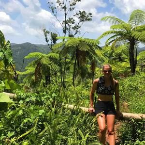 Meet your Posher, Maite